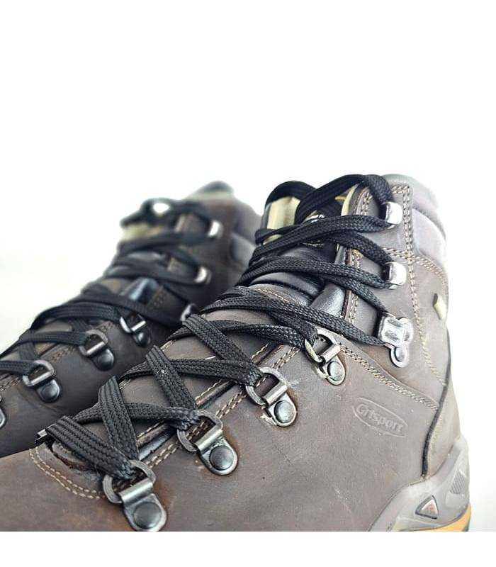 Detalle piel encerada botas trekking Grisport marrones