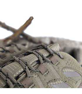 detalle cordones zapatillas trekking Paredes