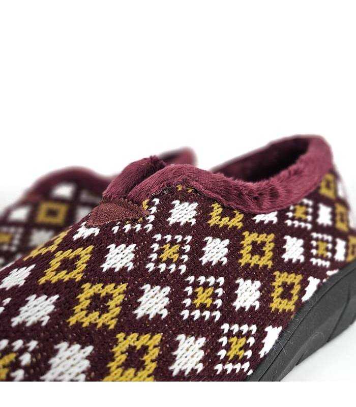 Zapatillas Plumaflex mujer invierno tejido jacquard granate detalle