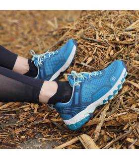 zapatillas con proteccion de lluvia para mujer de Elementerre puestas