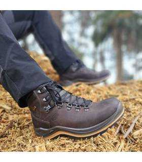 vista lateral de botas impermeables de senderismo para hombre de Grisport