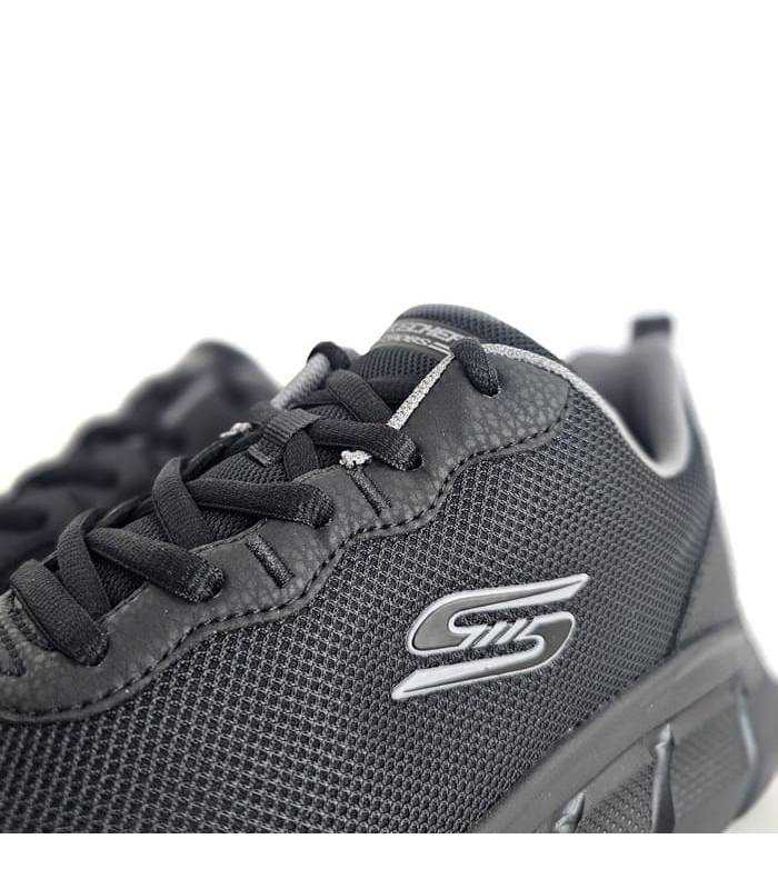detalle logo skechers en zapatillas deportivas negras hombre