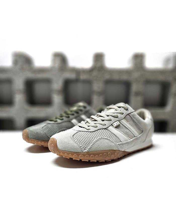 comparativa de dos colores de zapatillas deportivas casual de Xti para mujer