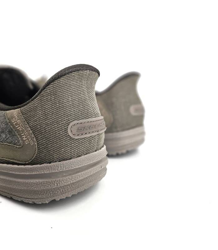detalle del sitema slip-ins de los zapatos de lona de Skechers