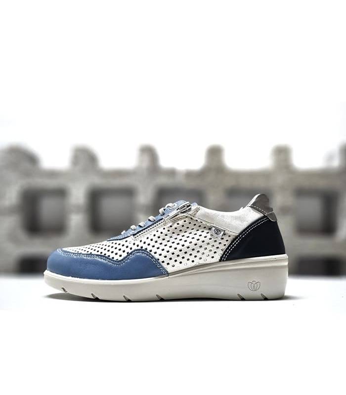zapatos deportivos piel perforada mujer Laura Azaña azul