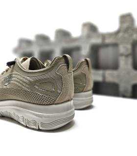 vista trasera de zapatillas beige de laura Azaña