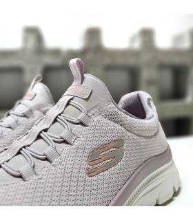 zapatillas Skechers cordones elásticos lila