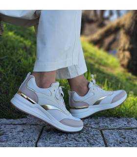 Zapatillas Skechers Billion Monroe mujer cuña puestas.