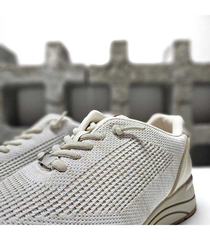 detalle rejilla zapatillas verano