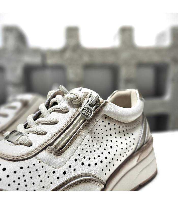detalle cordones ajustables mujer de los zapatos deportivos de Treintas