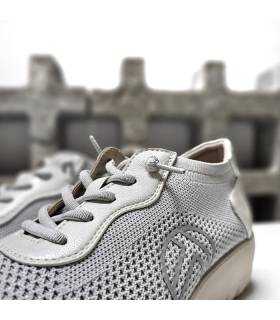 detalle cordones elásticos Treinta’s gris