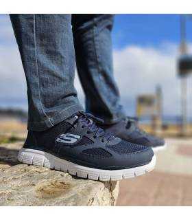 Zapatillas Skechers deportivas hombre Burns Agoura azules puestas