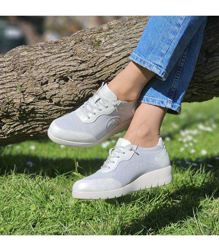 Zapatillas Mujer Cuña Confort Treinta’s L-4350 de verano grises puestos