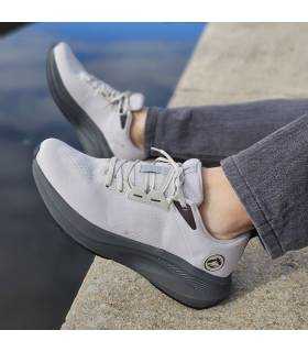 Zapatillas deportivas hombre verano J’hayber Caresse puestas