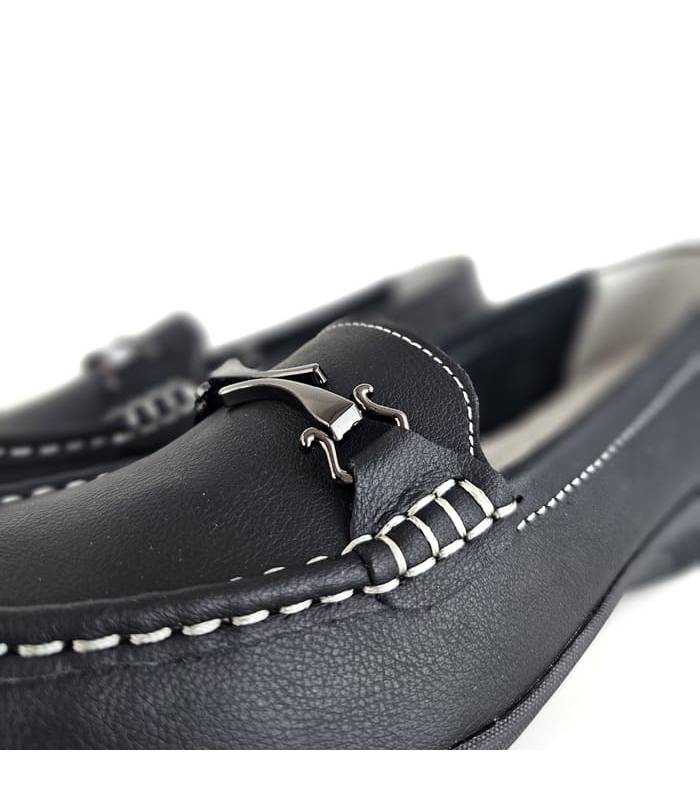 detalle hebilla mocasínes negros mujer piel Vicmart