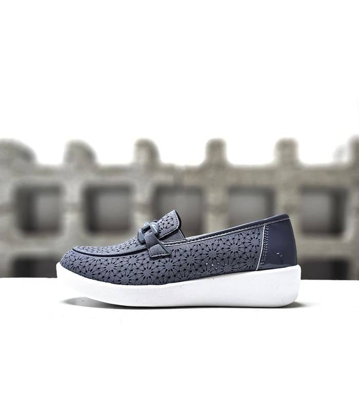 Vista lateral mocasines mujer Doctor Cutillas verano azules