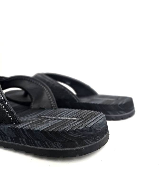 sandalias negras dedo hombre Skechers suela flexible, vista trasera