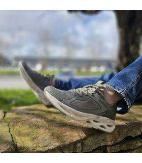 zapatillas hombre XTI verdes  puestas