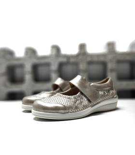 merceditas anchas Doctor Cutillas beige dorado piel perforada mujer