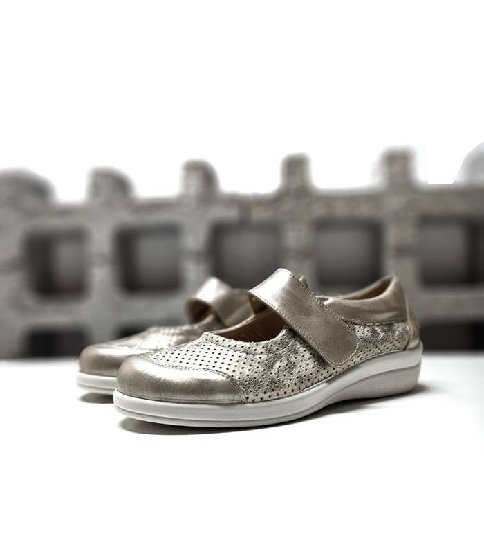 merceditas anchas Doctor Cutillas beige dorado piel perforada mujer