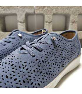 detalle troquelado floral deportivos azules Vicmart mujer