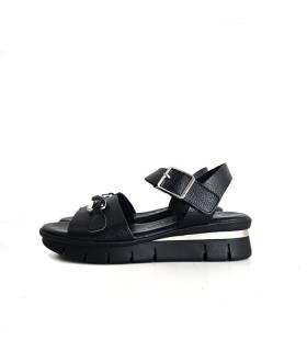 sandalias detalle metálico plata