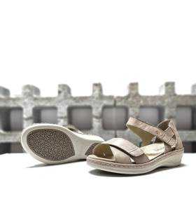 sandalias piel beige cuña ligera mujer