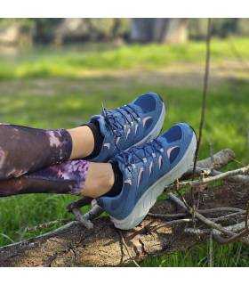 Zapatillas trekking mujer Paredes Ribadavia waterproof puestas