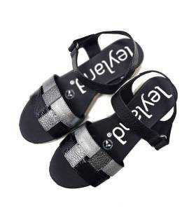 sandalias casual negras piel grabada