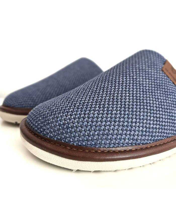 detalle zapatillas casa hombre Gomus azul tejido