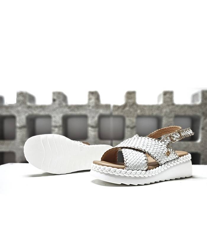 sandalias plataforma piel mujer blancas vista superior diseño trenzado