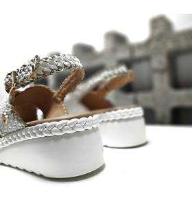 detalle trenzado sandalias piel mujer blancas plataforma Chika10