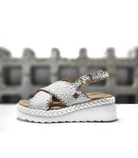 sandalias verano mujer blancas plataforma cómodas Chika10 perfil