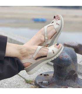sandalias DChicas mujer cuña piel beige puestas