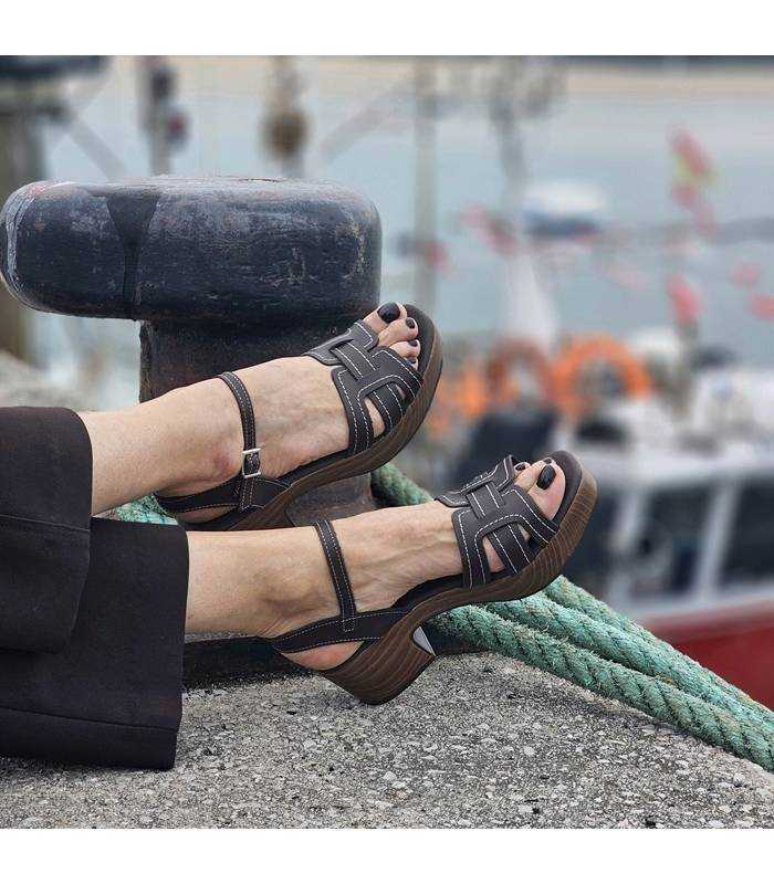 sandalias mujer cómodas piel marrón plataforma puestas