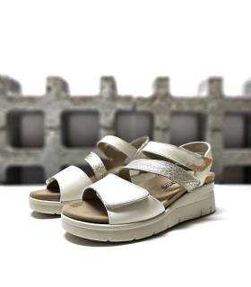 sandalias cómodas mujer velcro piel blanca