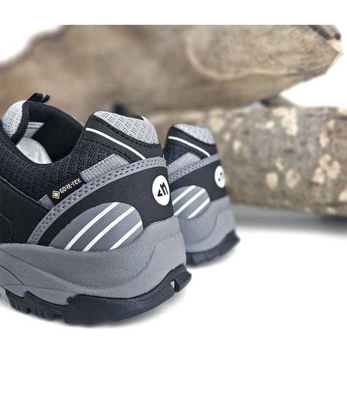 zapatillas montaña hombre chiruca gore tex negras vista trasera