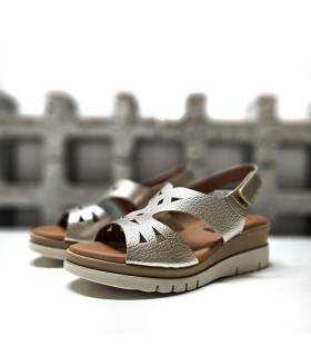 sandalias mujer piel dorada cuña cómoda KMN