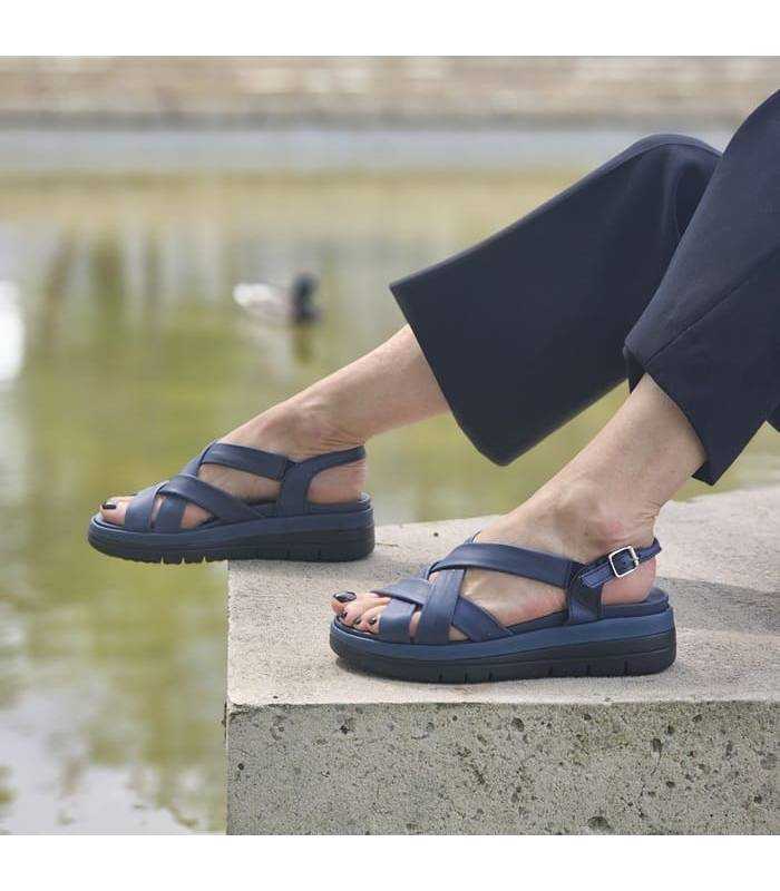 Sandalias Doctor Cutillas mujer confort piel  azules horma ancha puestas