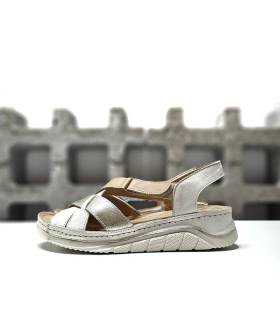 perfil lateral sandalias piel mujer verano