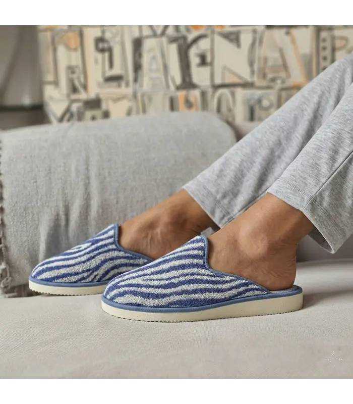 Zapatillas descalzas verano mujer Pelusin rizo azul ultraligeras puestas