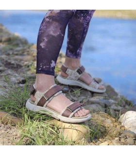 Sandalias cómodas mujer velcro Chiruca Siena trekking puestas de rebajas