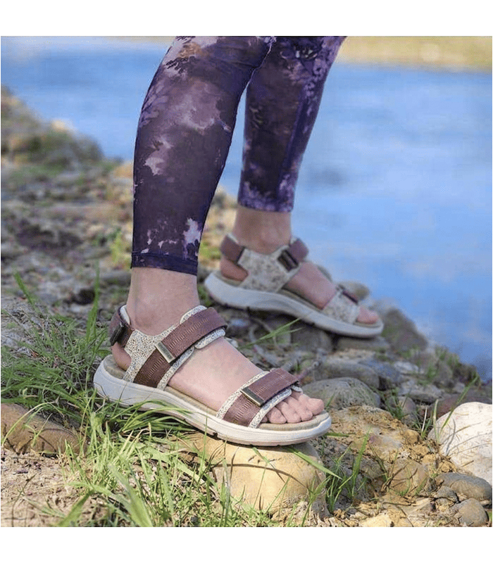 Sandalias cómodas mujer velcro Chiruca Siena trekking puestas de rebajas