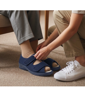 Alpargatas zapatillas mujer cómodas azules velcro Doctor Cutillas puestas