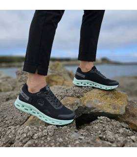 Zapatillas running mujer Jhayber amortiguación negras puestas