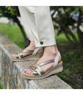 Sandalias cuña mujer metalizadas DChicas piel puestas