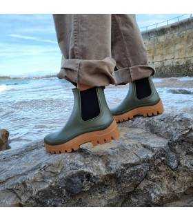 Botines agua Soul Igor caramelo verdes puestas
