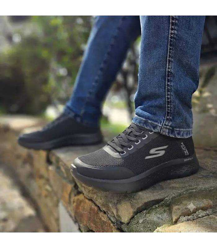 Zapatillas deportivas hombre skechers Go Walk Flex Netro Slip-ins puestas