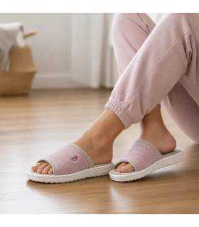 Zapatillas casa mujer verano Plumaflex tipo chinela rosa puestas
