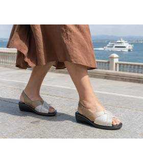 Sandalias cuña mujer cómodas Doctor Cutillas piel anchas puestas